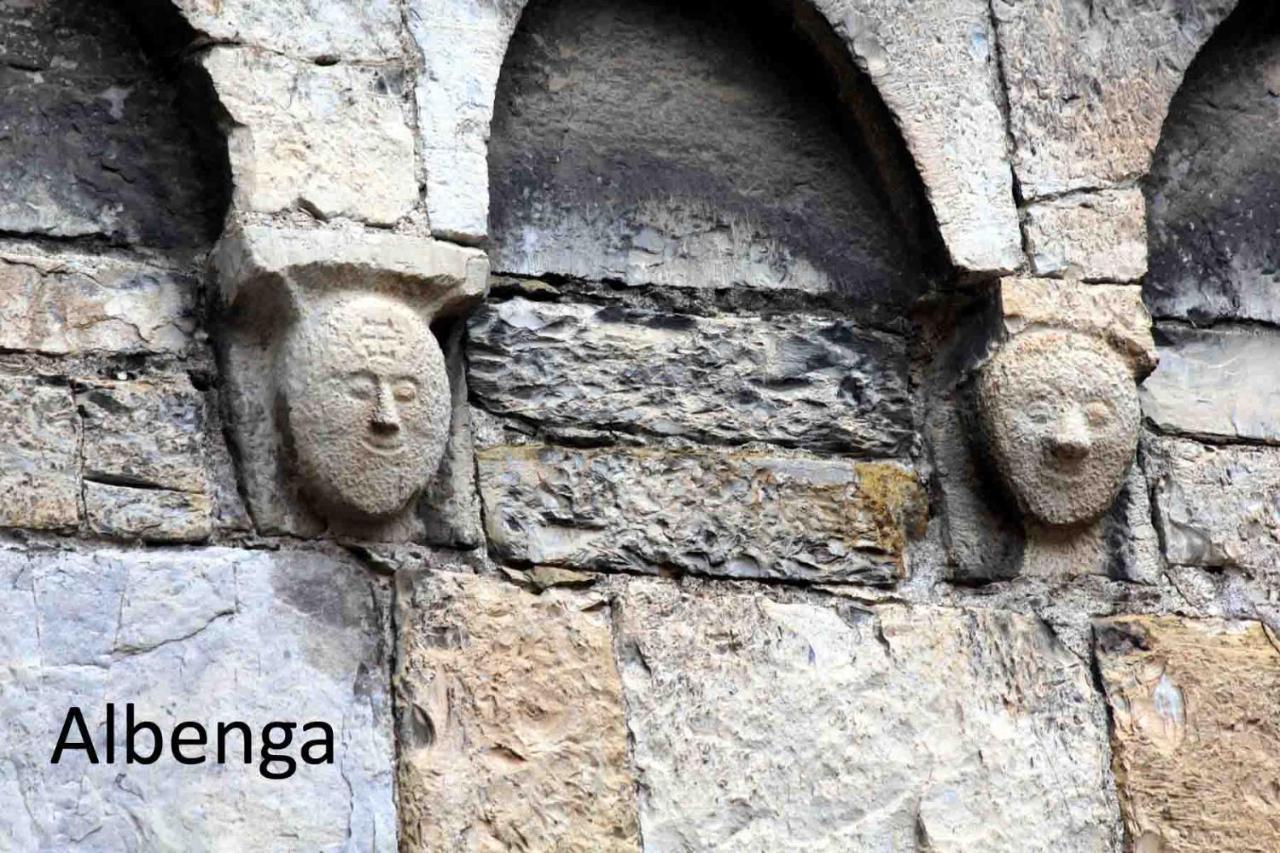 Case Rossa E Blu Villanova d'Albenga Kültér fotó