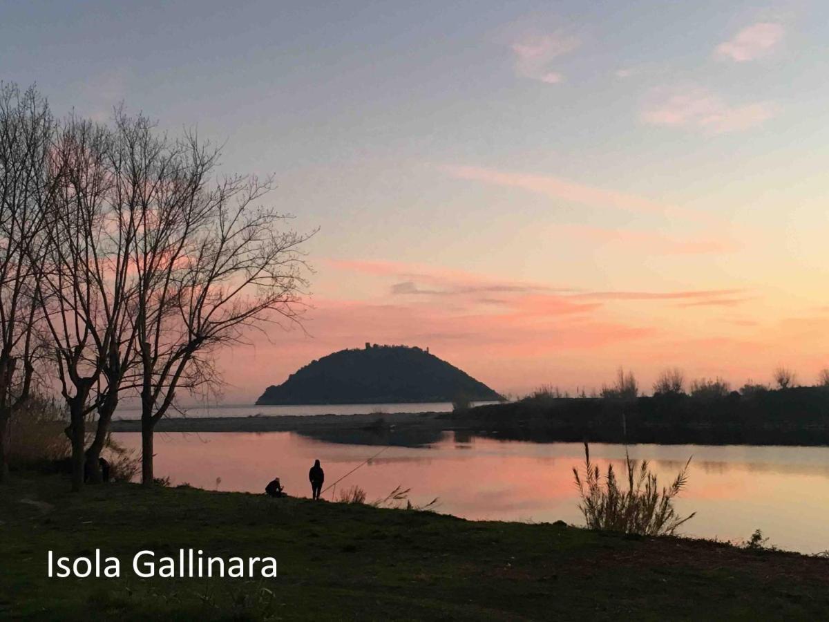 Case Rossa E Blu Villanova d'Albenga Kültér fotó